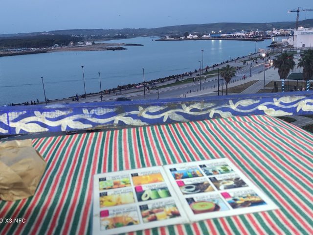 المقهى الجذاب عزيزتي العرائش - Larache -