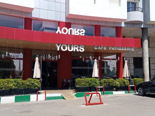 Yours cafe & restaurant - Kénitra - +212 5373-76010