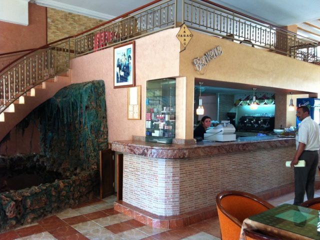 Annajma AlBaydae النجمة البيضاء - Meknès - +212 5355-03619