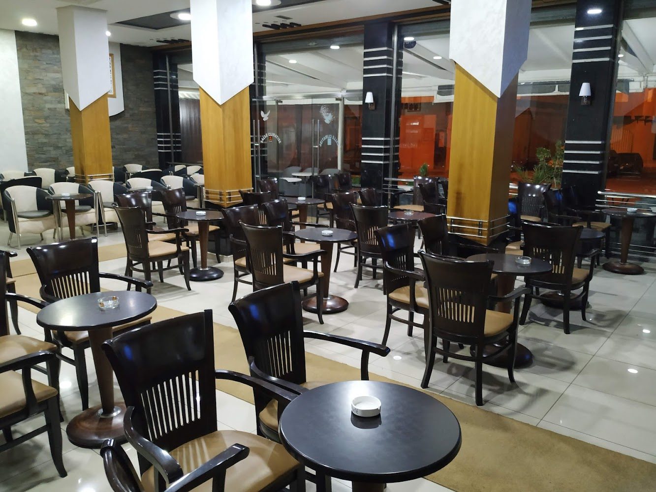 LA PALOMA BLANCA - Berrchid