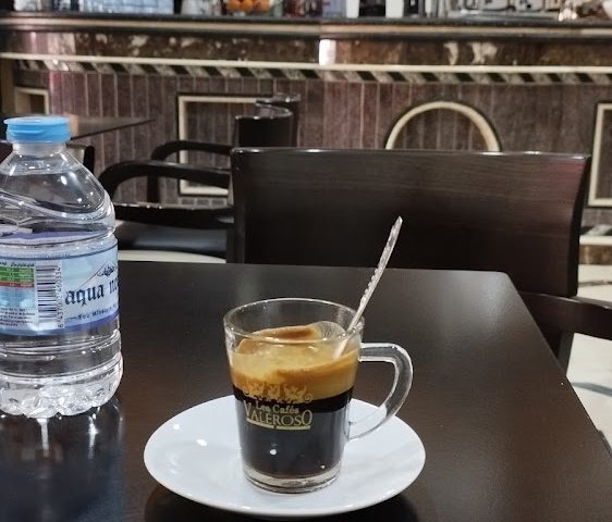 مقهى بوهاشم - طنجة، -