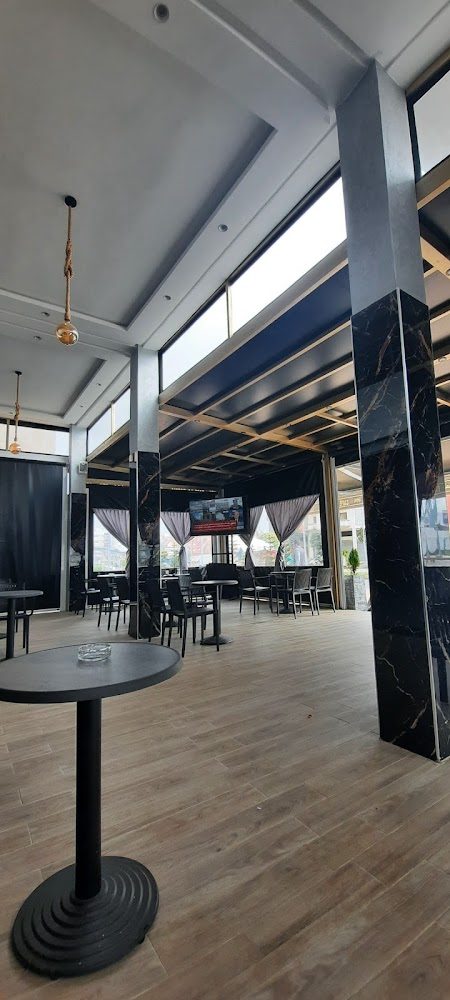 Café La Gabbia - بوزنيقة،