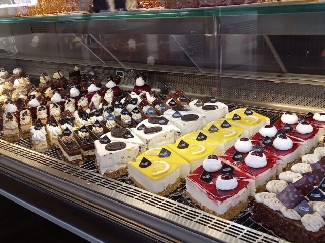 Patissrie Boulangerie Ayour - Meknès - +212 5354-54555
