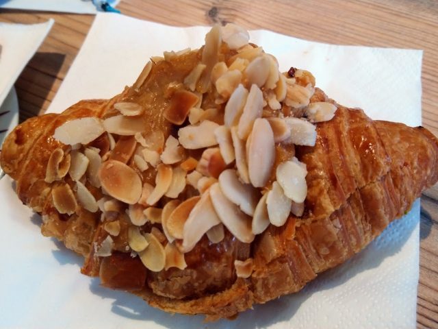 HIMMI Café Boulangerie - Rabat -