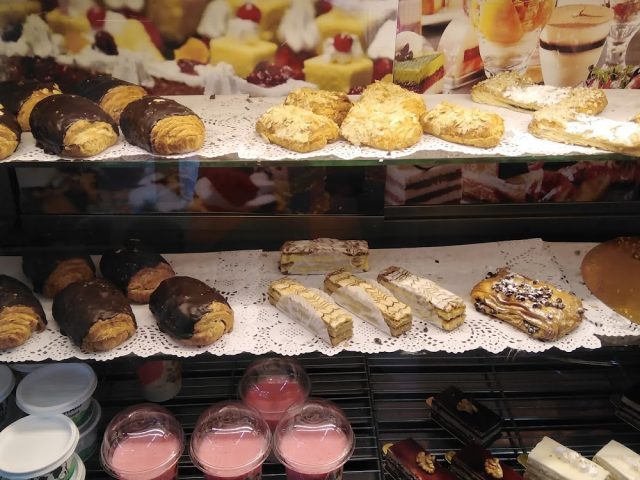 Jus De Fruits &  Pâtisserie Al Manar - Meknès - +212 631-513666