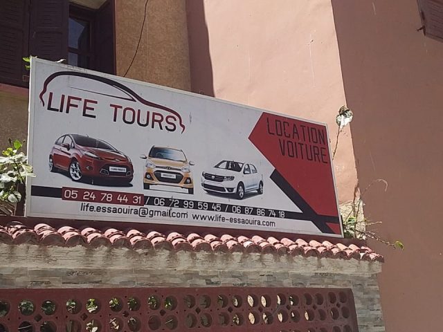 Location de voiture Life Tours - Essaouira - +212 687-867418