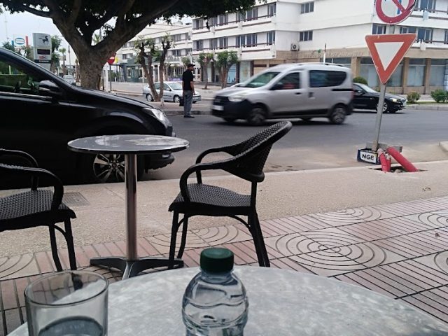 Café l'isba salon de thé glacier - Agadir -