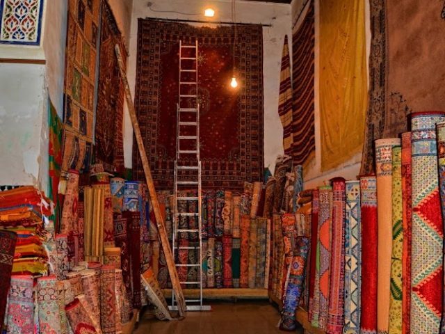 Aux Merveilles du Tapis Berber carpet sales - Fès - +212 5356-38735