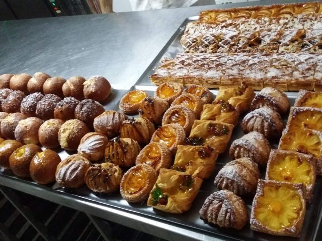 Café & Boulangerie Azreg - Rabat - +212 639-530347