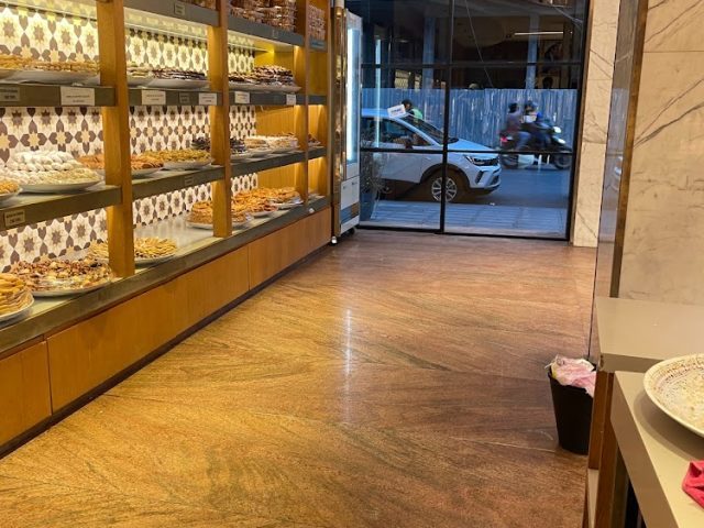 Pâtisserie Serraj - Casablanca - +212 5229-45555
