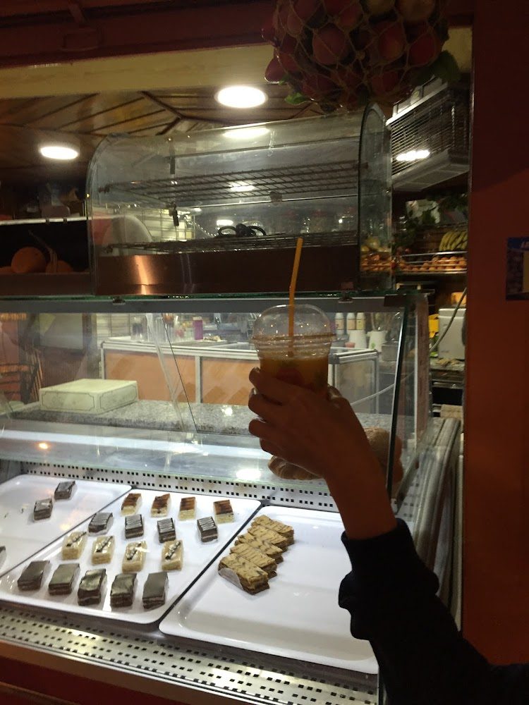 KIOSQUE KAMAL JUICE FRUITS - Agadir