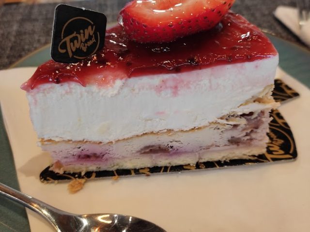 Twin Café Restaurant Glacier - Berkane - +212 5366-11000