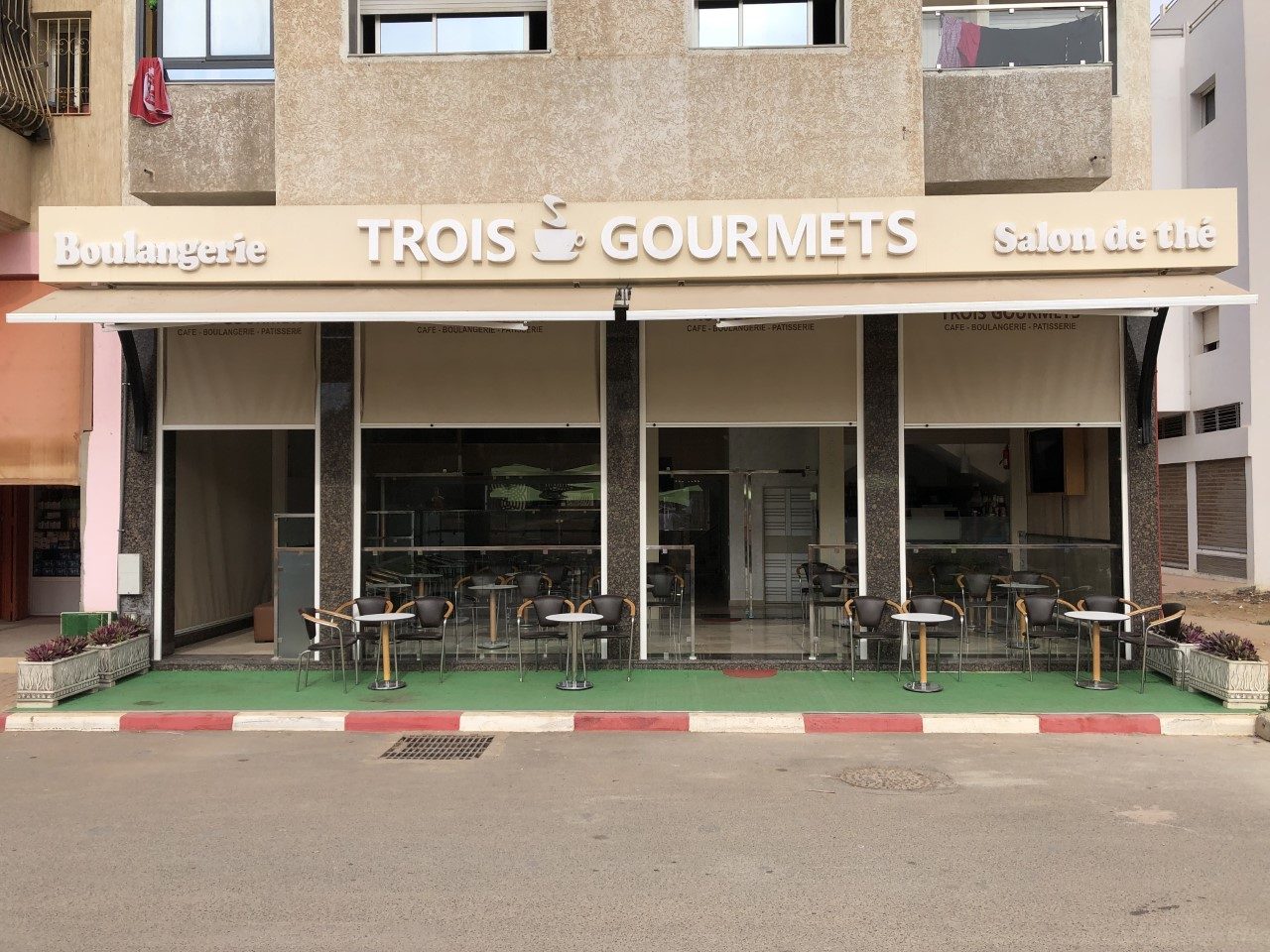Café / Boulangerie TROIS GOURMETS - Témara