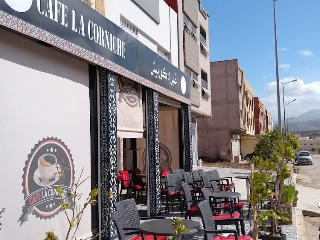 Café La Corniche مقهى لاكورنيش - Tazaa -