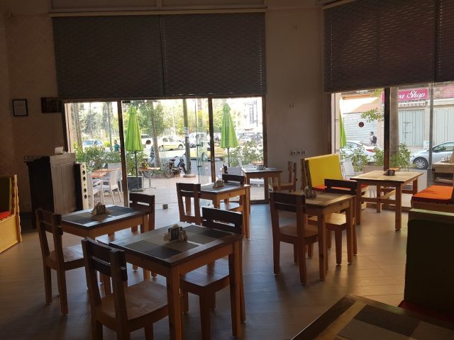 HAPPY CORNER RESTAURANT - Marrakech - +212 5243-10009