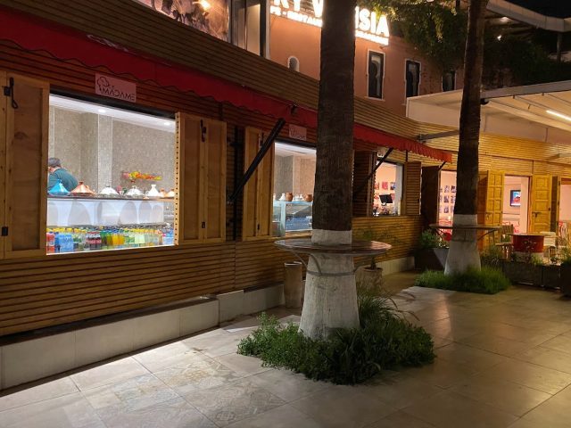 MADAME ICE / *GLACIER *VIRGIN BRASSERIE - Marrakech - +212 661-425358