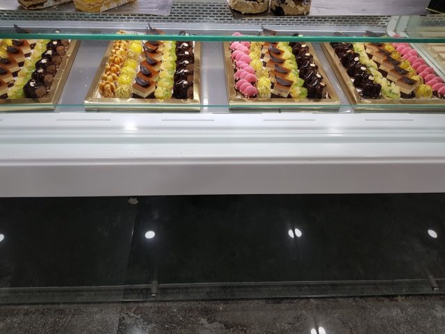 La Place 49 Restaurant Pâtisserie Glacier Café - Berkane - +212 615-307623