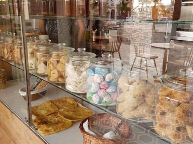 Aux Pains Du Monde - Essaouira - +212 651-362640
