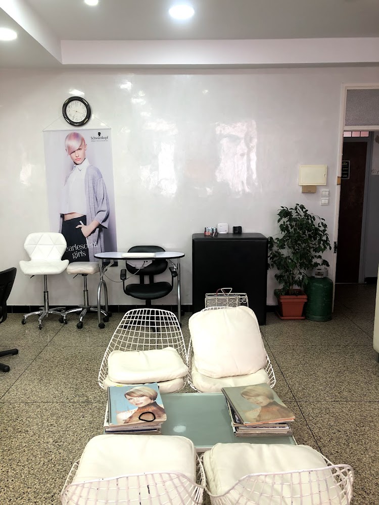 Salon Isabel (Chez Loli)
