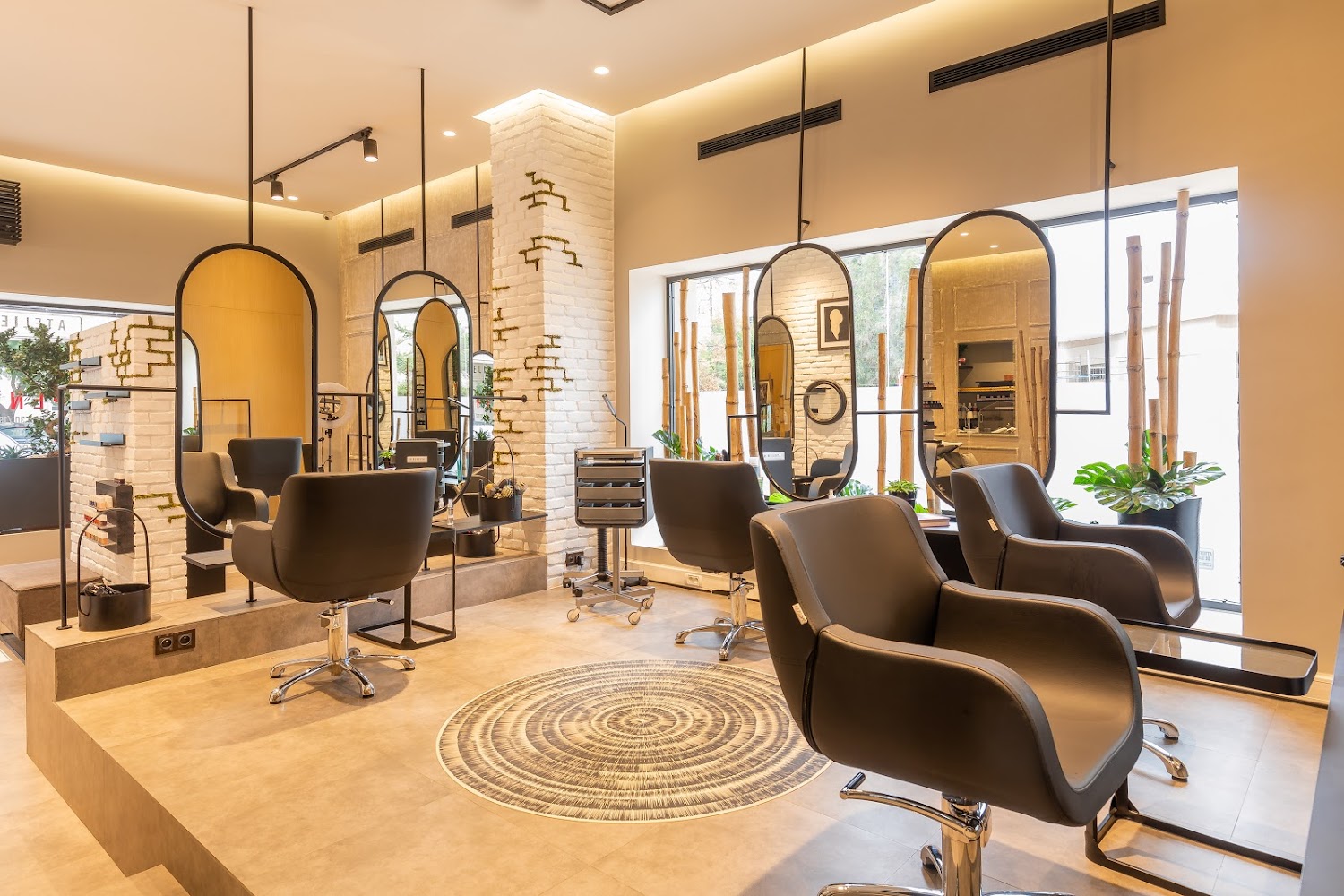 Atelier 9 - Modern Salon