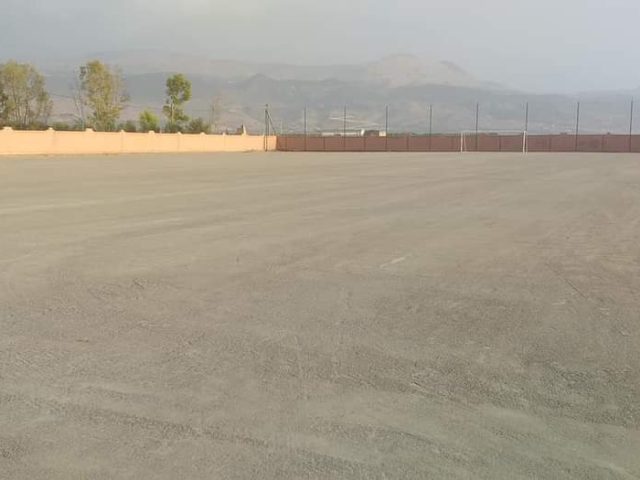 الملعب الرياضي بالزواير