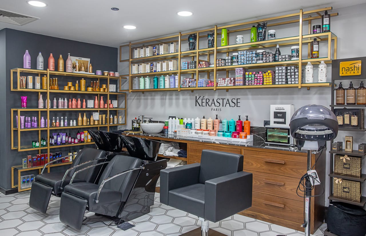 Regis Salon