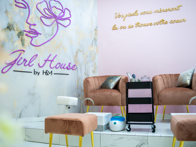 Girl house by H&M - Skhirat - +212 662-532661