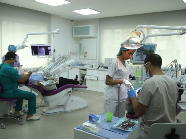 Centre Dentaire Zerktouni Prof Said DHAIMY - Casablanca - +212 606-988988