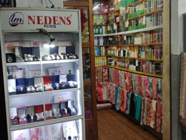 El Mustapha Maquillage et foulard - Safi - +212 696-970118