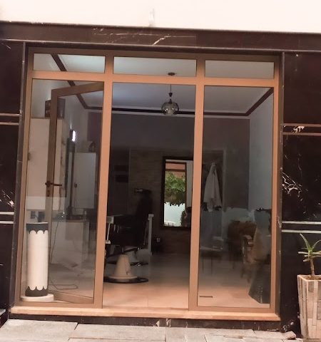 صالون أمباص للحلاقة عند عبدالله - Guercif - +212 668-725812