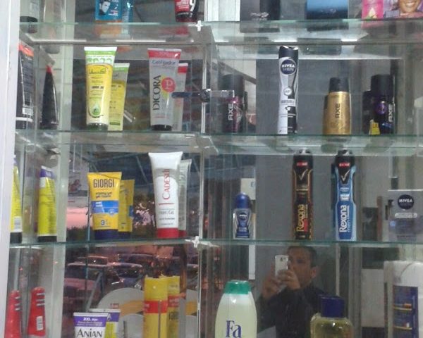 Salon Barcelonne Chez Said - Sidi Allal el Bahraoui - +212 661-936345