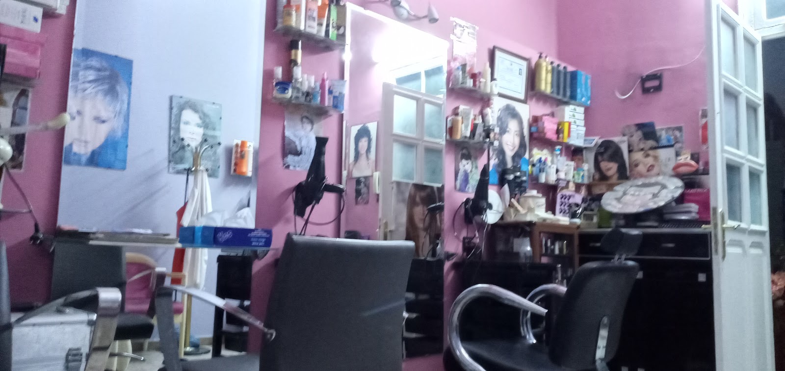 SALON AZIZA hair&beauty