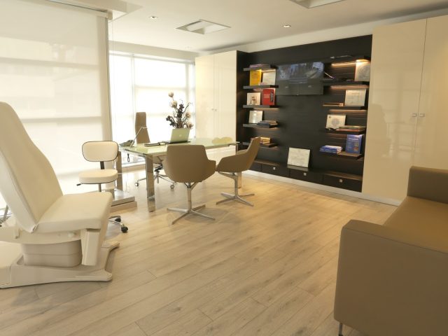 Centre de Chirurgie Plastique et Esthétique - Dr. Fayçal El Kouhen. - Casablanca - +212 5222-70818