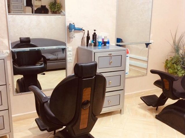 Chakib the barber (حلاق )( barbershop ) (coiffure ) - Ouarzazate - +212 617-465698