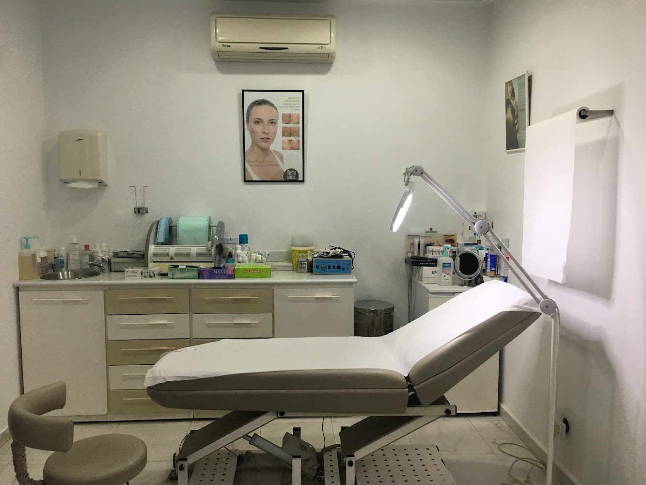 Dr Bennani Lahlou Maha Dermatologue. Epilation Laser - Casablanca