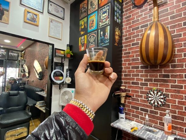 Black moustache - Kénitra - +212 605-327956