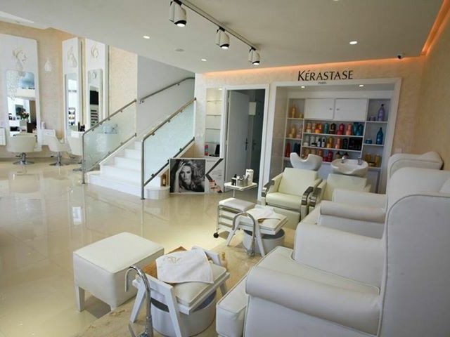 Plaza Barber café - Marrakech - +212 526-345555
