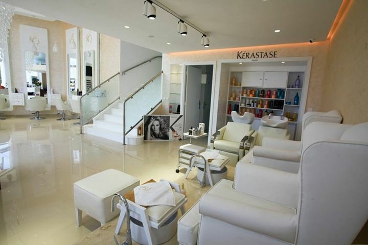 Plaza Barber café