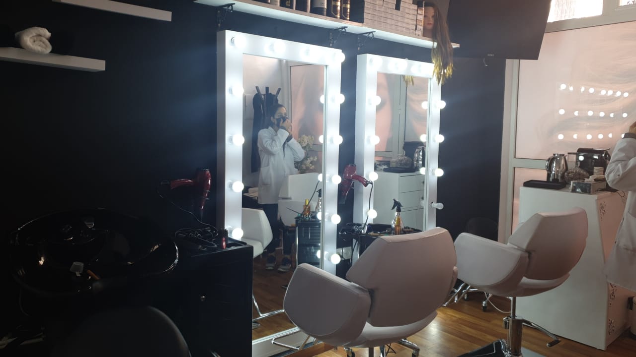 M'chic Coiffure & Esthétique.