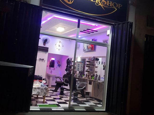Barber shop( قمة الاناقة للرجال)