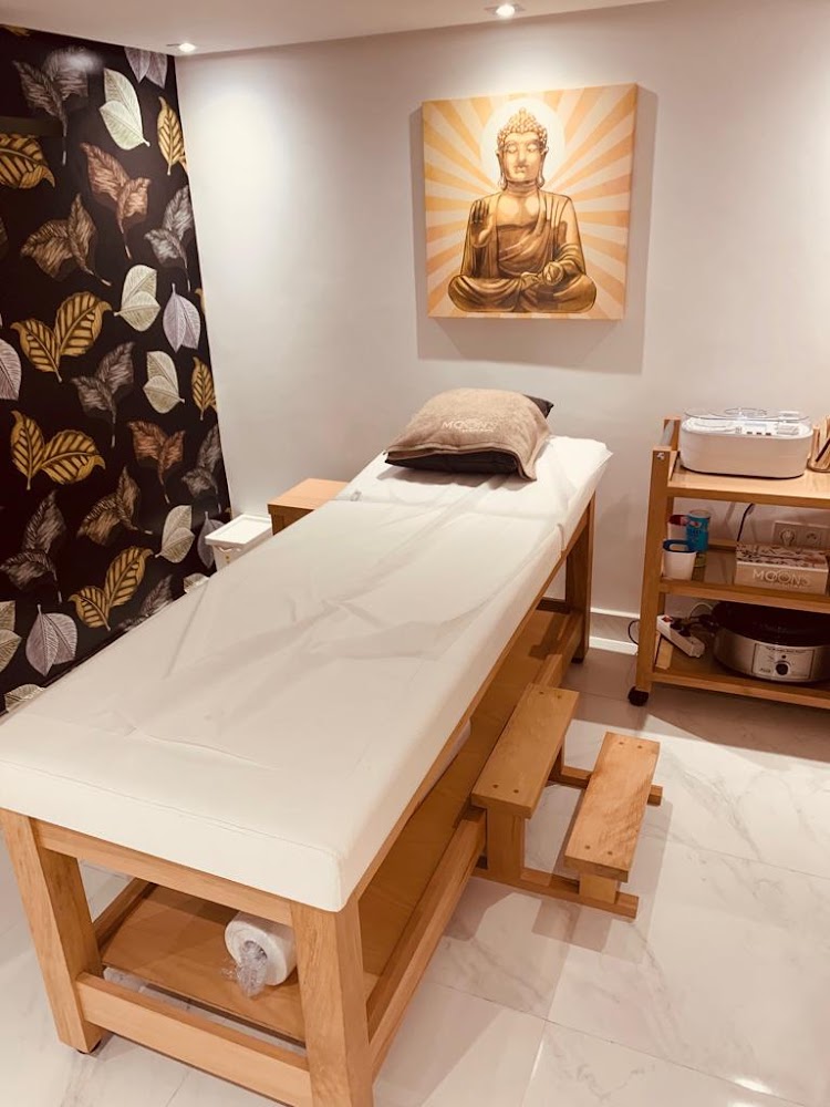 MOON'S BEAUTY & SPA