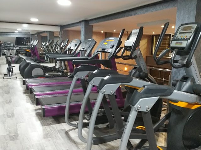 CLUB WORLD GYM AND FITNESS - حي الهدى - +212 680-069992