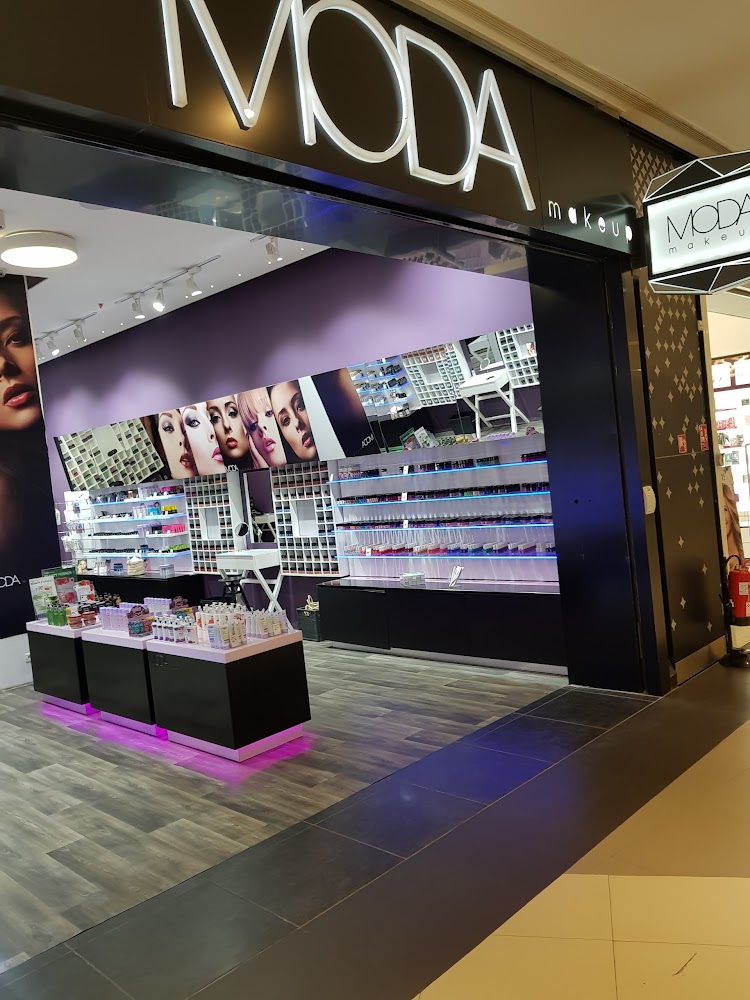 Moda Makeup