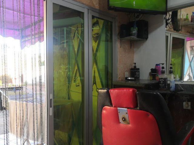 Coiffeur chez Saïd