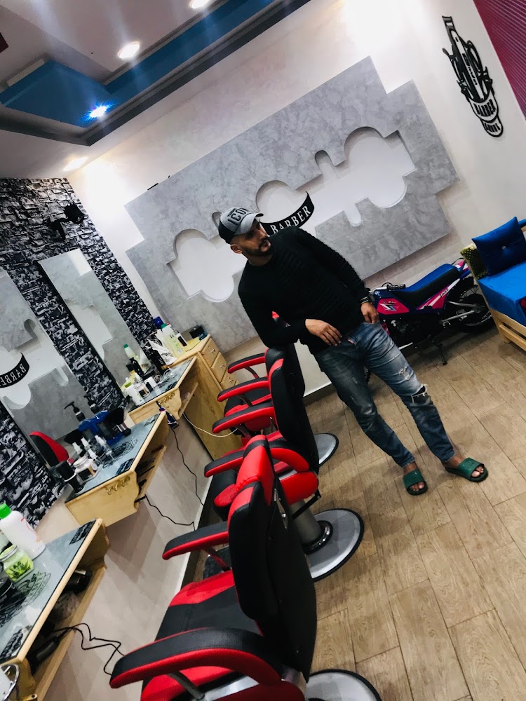 Barber lakhal
