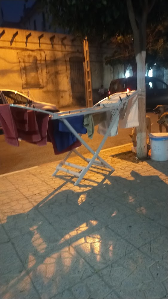 صالون المقص الذهبي