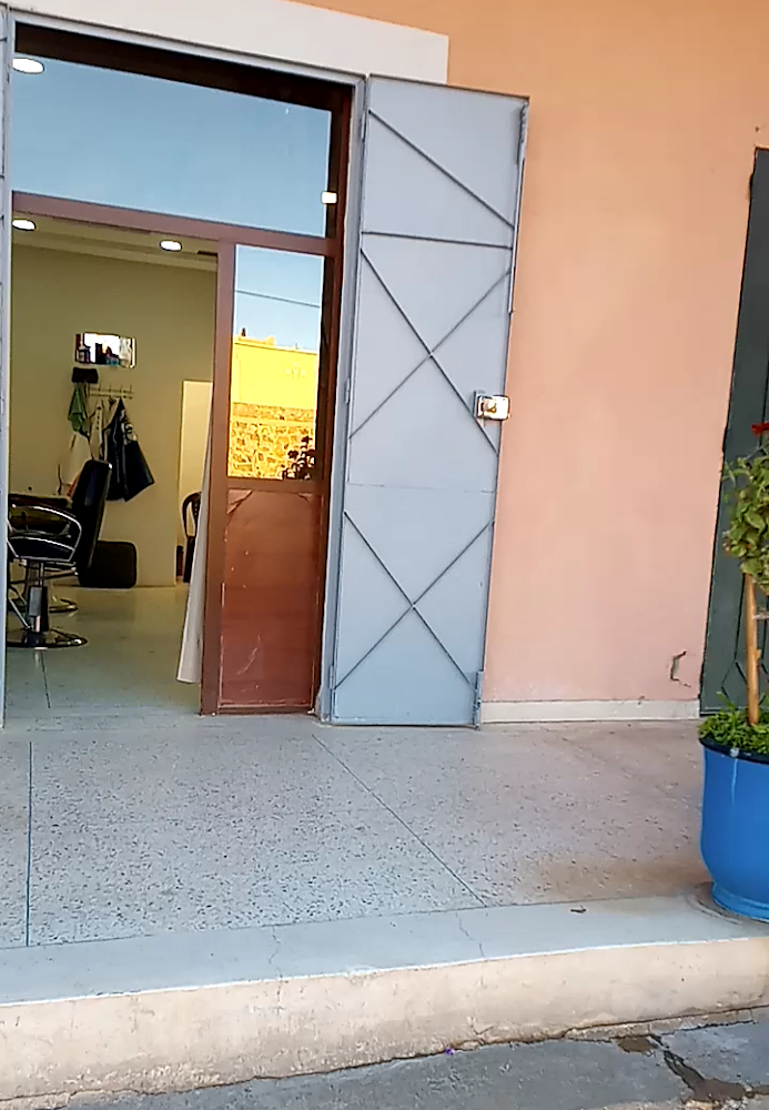 حلاقة الرجال Men's stylist