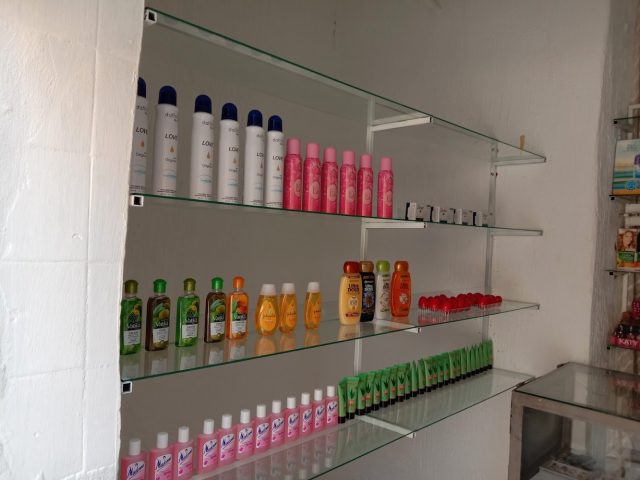 Waaw make-up store - Fkih Ben Salah - +212 637-344873