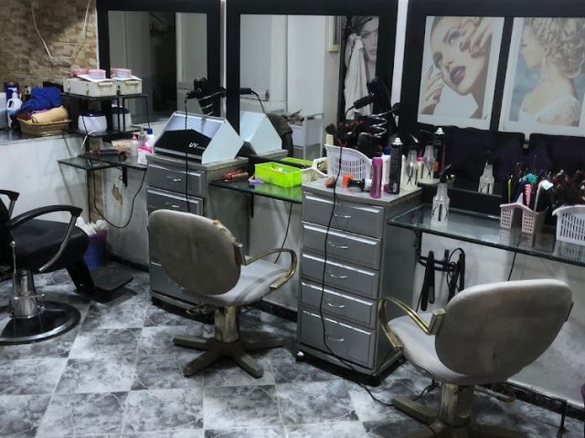 Salon de coiffure et esthétique international - Fès - +212 664-781636