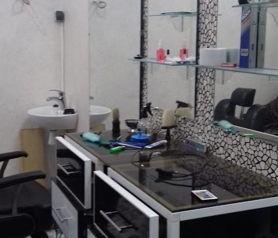 Barber youth safe for men - El Jadida - +212 5233-77511